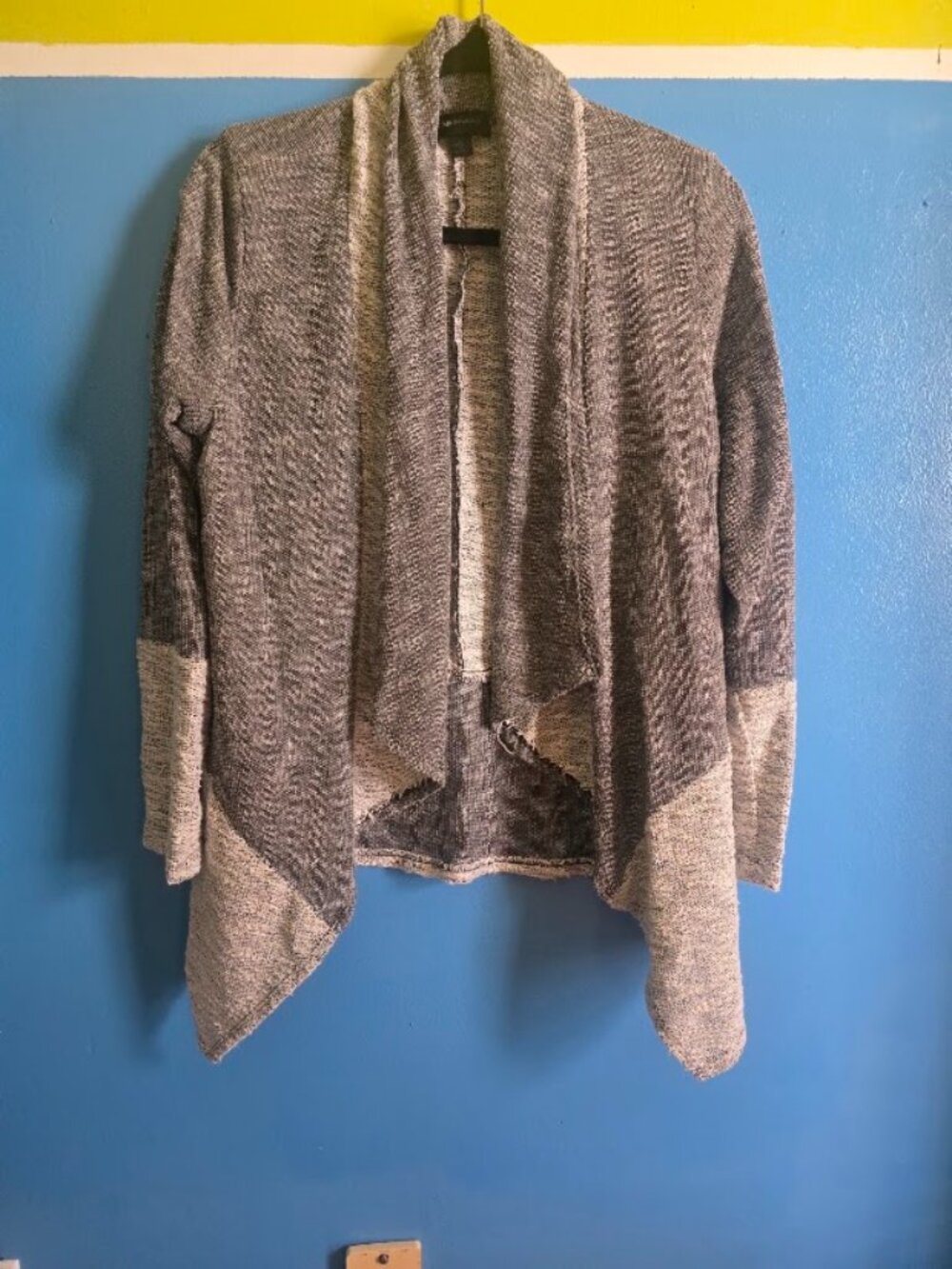 AB Studio Women’s L Gray Colorblock Knit Open Front Lightweight V-Neck Cardigan